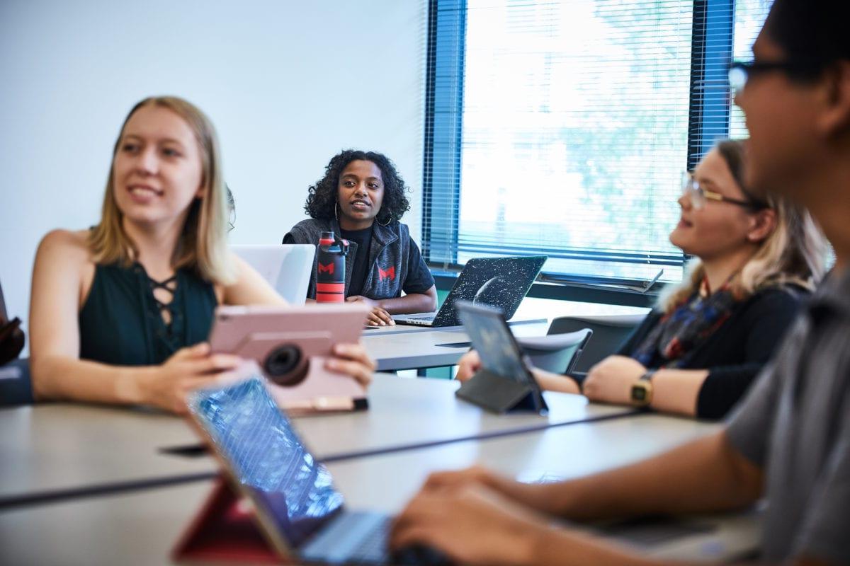 students in learning lab